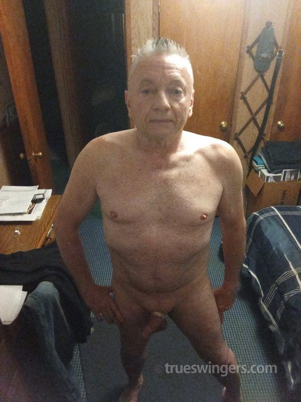 swinger_ud7354 swinger picture