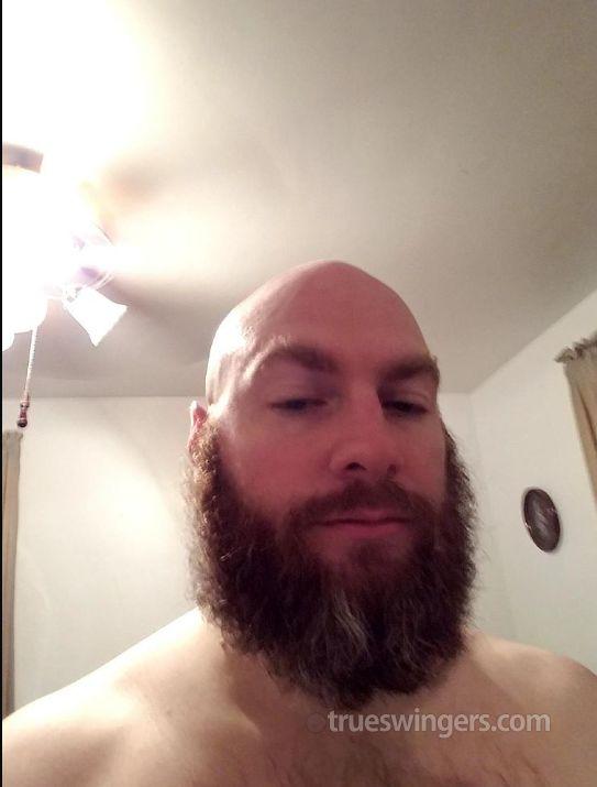 Sir_Baresalot swinger picture