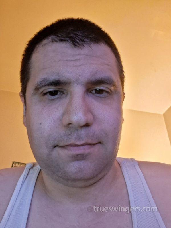 Naked_Richard swinger picture