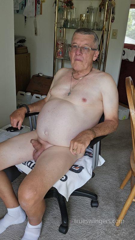 steve1953 swinger picture