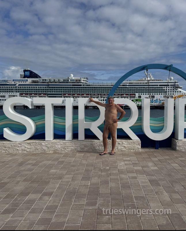 Nudist8 swinger picture