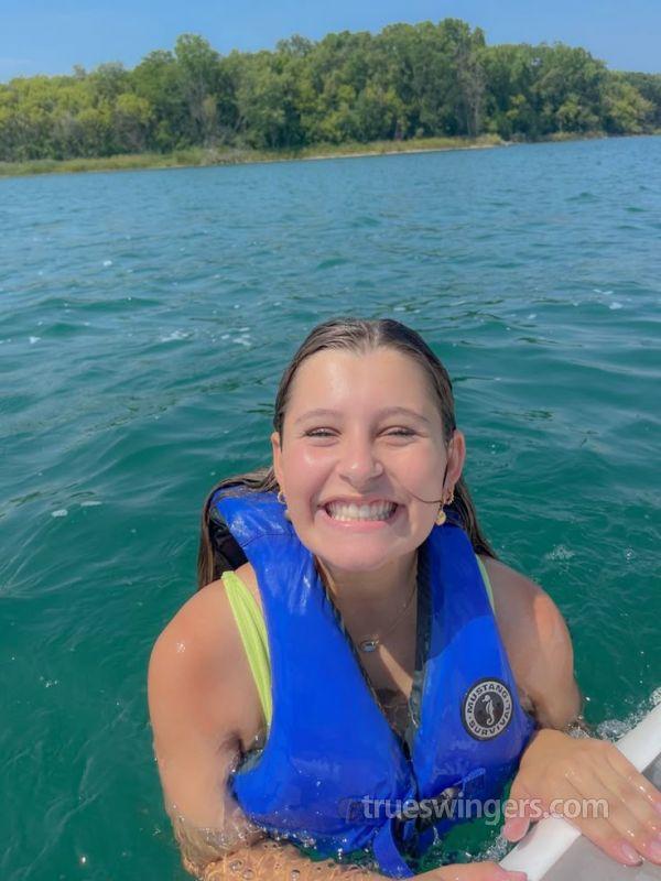 swinger_kr9229 swinger picture