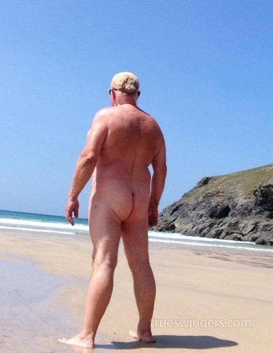1nakedenglishman swinger picture