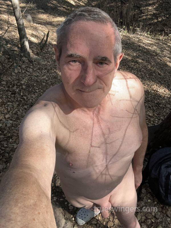 ExbnstNudist swinger picture