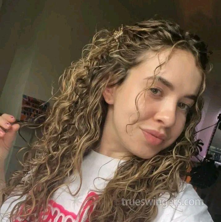 swayer_ud3699_42591 swinger picture