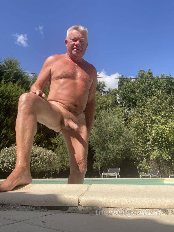 nakedbill swinger picture