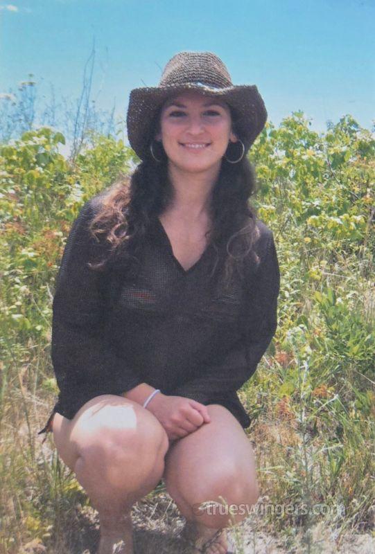 Bellaply5724 swinger picture