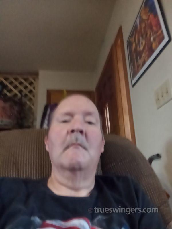 lover_xl9052_67453 swinger picture